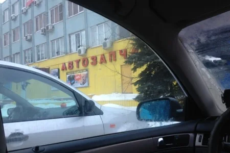 Магазин автозапчастей Би-би на Ярославском шоссе фото 1