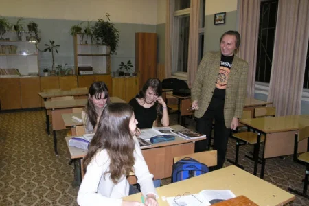 Центр изучения иностранных языков Varibrus на улице Сукромка фото 1