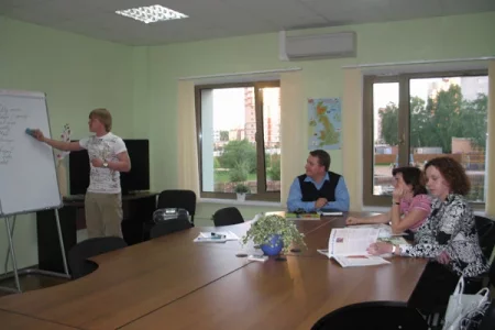 Центр изучения иностранных языков Varibrus на улице Веры Волошиной фото 2