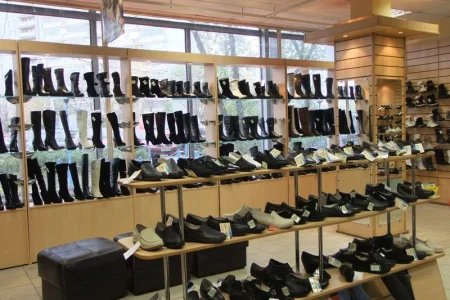 Магазин обуви Дина на Олимпийском проспекте фото 2